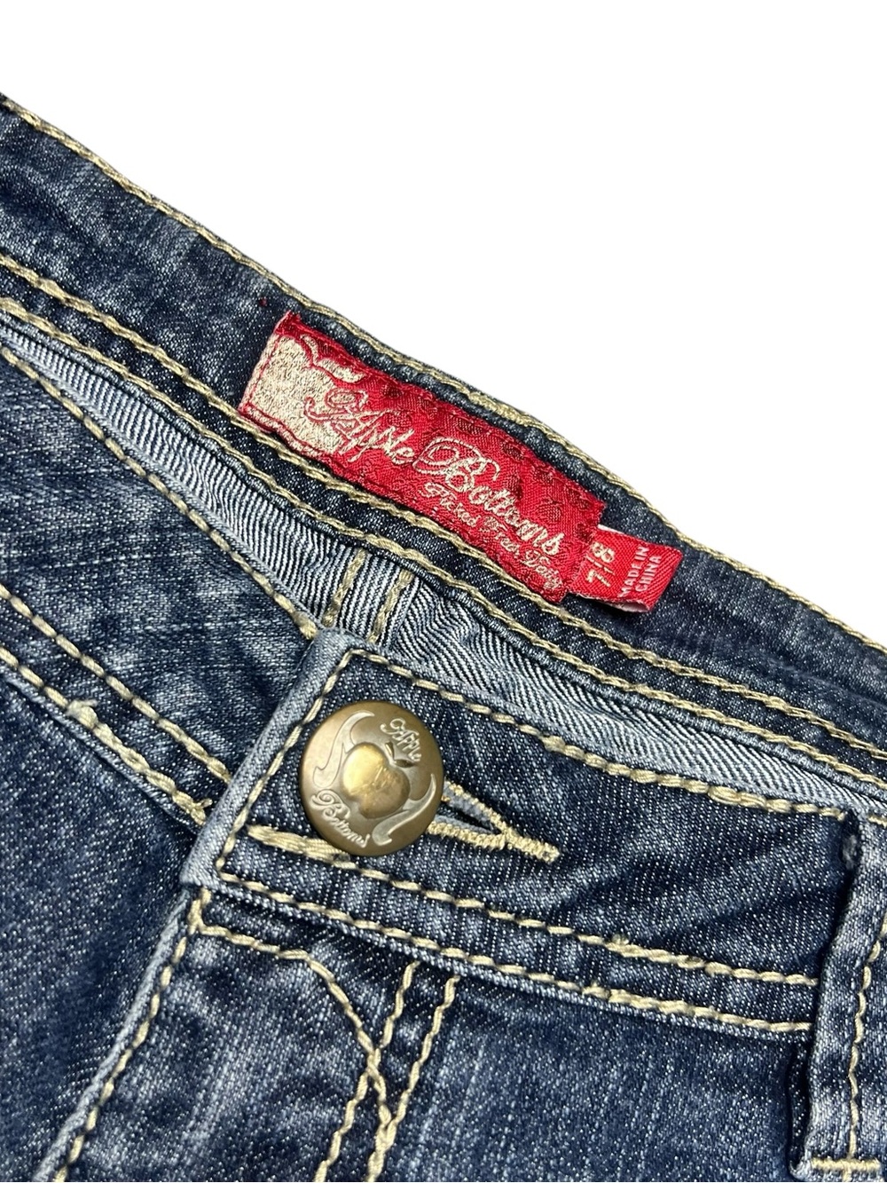 Y2K Apple Bottoms Low Rise Studded Dark Indigo Jeans Red Brand Label Size 7/8 M - Picture 3 of 8